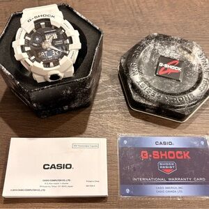 G-Shock White Resin Digital-Analog Watch with Black Dial